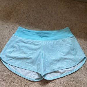 Lululemon speed up mid-rise lined short 4”